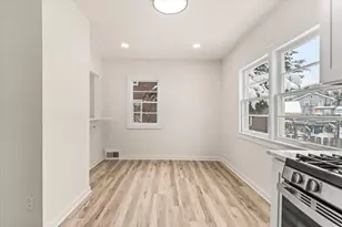 332 North Ave, Aurora, IL 60505 - Photo 8