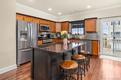 337 Lakeshore Drive, Oswego, IL 60543 - Photo 6