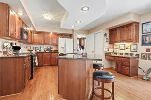 2297 Lakeside Dr, Aurora, IL 60504 - Photo 10