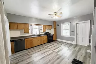 1440 S Chicago Ave, Freeport, IL 61032 - Photo 2