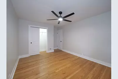 8415 Trumbull Avenue, Skokie, IL 60076 - Photo 16