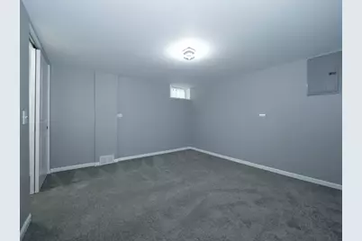 8415 Trumbull Avenue, Skokie, IL 60076 - Photo 26