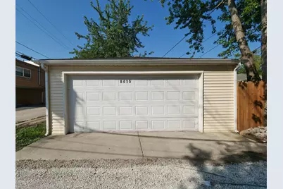 8415 Trumbull Avenue, Skokie, IL 60076 - Photo 32