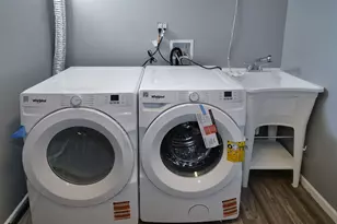 8415 Trumbull Ave, Skokie, IL 60076 - Photo 28