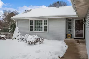 9336 Old Towne Ct, Roscoe, IL 61073 - Photo 14