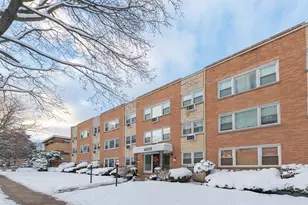 4820 Conrad St, Skokie, IL 60077 - Photo 2