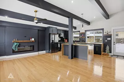 10738 S New England Avenue, Worth, IL 60482 - Photo 4