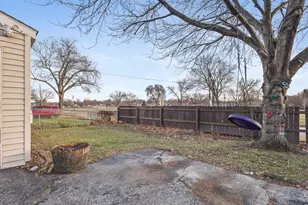 634 13th St, Rockford, IL 61104 - Photo 42