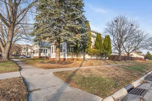 634 13th St, Rockford, IL 61104 - Photo 4