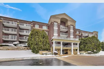 7021 W Touhy Avenue #509, Niles, IL 60714 - Photo 2