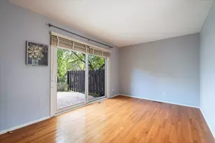 650 Cress Creek Ln, Crystal Lake, IL 60014 - Photo 6