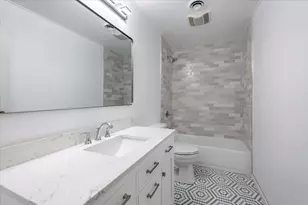 650 Cress Creek Ln, Crystal Lake, IL 60014 - Photo 2