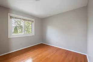 650 Cress Creek Ln, Crystal Lake, IL 60014 - Photo 12