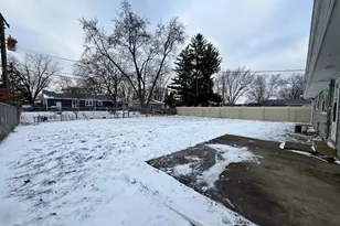 746 N Glenwood Pl, Aurora, IL 60506 - Photo 22