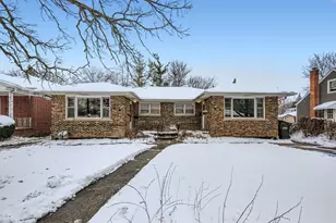 208 Blackstone St, Thornton, IL 60476 - Photo 1