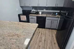 603 E Falcon Dr, Arlington Heights, IL 60005 - Photo 6