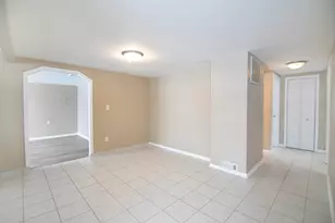 426 W Arlington Ln, Crete, IL 60417 - Photo 6