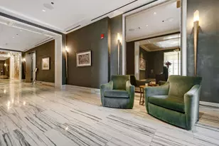 118 E Erie St, Chicago, IL 60611 - Photo 2