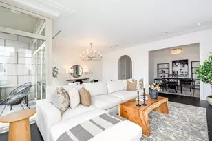 118 E Erie St, Chicago, IL 60611 - Photo 12