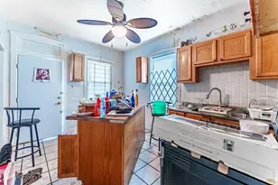 7149 S Wood St, Chicago, IL 60636 - Photo 14