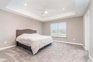 253 Masters Dr, Addison, IL 60101 - Photo 10