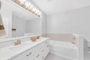 640 McHenry Rd, Wheeling, IL 60090 - Photo 18