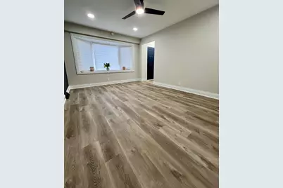 7808 Central Avenue, Burbank, IL 60459 - Photo 2