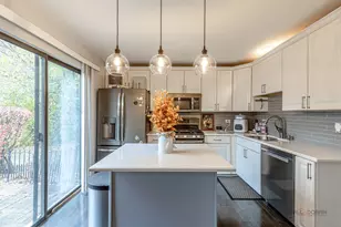 367 Golfview Ct, Bloomingdale, IL 60108 - Photo 14