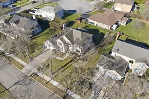 342 Diana Ct, Bensenville, IL 60106 - Photo 2