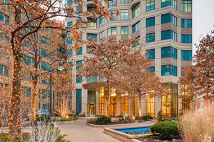 400 N La Salle Dr, Chicago, IL 60654 - Photo 1