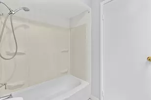 3026 Roberts Dr, Woodridge, IL 60517 - Photo 10