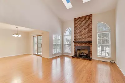 716 Clover Hill Court, Elk Grove Village, IL 60007 - Photo 4