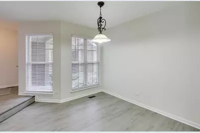 716 Clover Hill Court, Elk Grove Village, IL 60007 - Photo 12