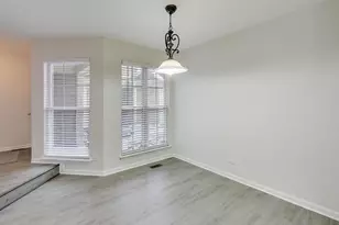 716 Clover Hill Ct, Elk Grove Village, IL 60007 - Photo 12