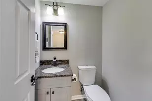 716 Clover Hill Ct, Elk Grove Village, IL 60007 - Photo 14