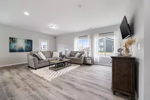 1220 Gillespie Ln, Yorkville, IL 60560 - Photo 4