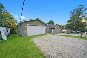 26183 W Wooster Lake Ave, Ingleside, IL 60041 - Photo 2