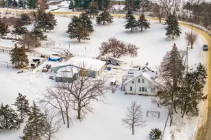 7965 N Adeline Rd, Leaf River, IL 61047 - Photo 4