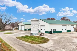 15742 Moody Rd, Oak Lawn, IL 61943 - Photo 40