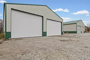 15742 Moody Rd, Oak Lawn, IL 61943 - Photo 48