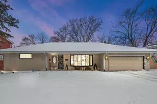 15252 Waterman Dr, South Holland, IL 60473 - Photo 2