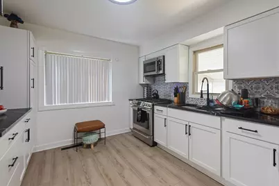 7506 S Ferdinand Avenue, Bridgeview, IL 60455 - Photo 12