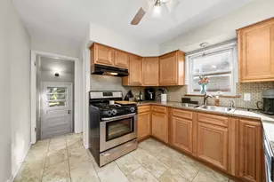 10429 S Keeler Ave, Oak Lawn, IL 60453 - Photo 6