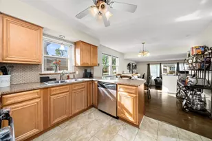 10429 S Keeler Ave, Oak Lawn, IL 60453 - Photo 4