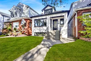 5844 W Leland Ave, Chicago, IL 60630 - Photo 1