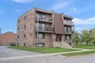 8800 W 76th Pl, Justice, IL 60458 - Photo 6