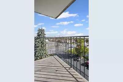 9001 Golf Road #5B, Des Plaines, IL 60016 - Photo 10