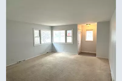 1388 Gardina Vista, Crystal Lake, IL 60014 - Photo 2