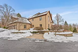 10018 Haegers Bend Rd, Algonquin, IL 60102 - Photo 2