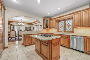 10018 Haegers Bend Rd, Algonquin, IL 60102 - Photo 8